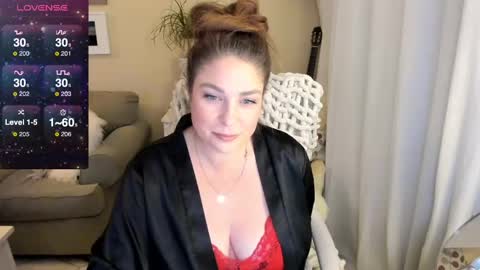 Snapshot of kierareines chatting on 02-22-25, 03:23 Kiera Reines online show from 02-22-25, 03:23
