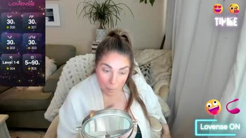 Kiera Reines online show from 03-28-26, 03:44