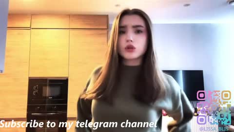 Ola my name is Lissa  Lets hit 10 Thumbs Up together   online show from 04-11-26, 12:09