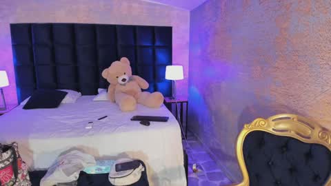 Kim online show from 01-21-25, 05:51