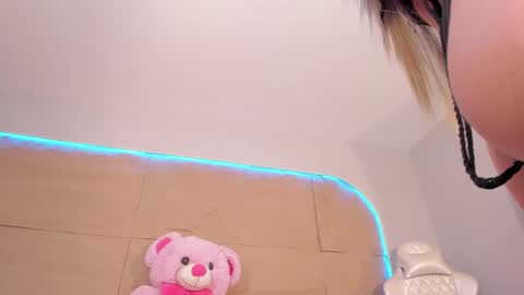 KIM COOPER online show from 02-28-25, 10:09