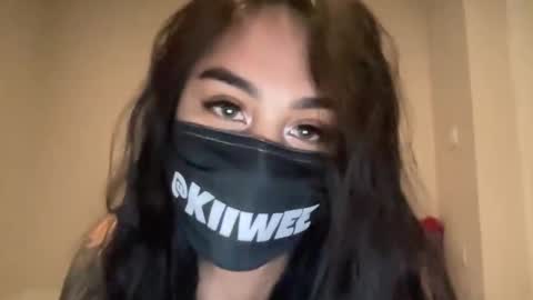 Snapshot of kiiwee chatting on 11-05-25, 03:50 KIIWEE online show from 11-05-25, 03:50