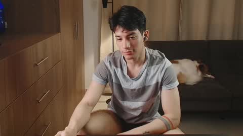 kikeruiz 19 online show from 12-01-25, 04:23