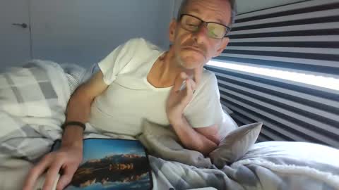 Snapshot of kiki3366 chatting on 11-25-25, 09:20 kiki3366 online show from 11-25-25, 09:20