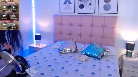 Snapshot of kiki_cams chatting on 11-22-25, 06:40 kIKI online show from 11-22-25, 06:40