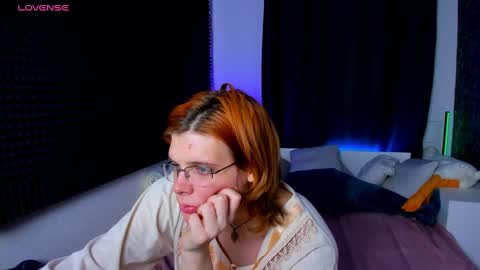 Kiki online show from 12-18-24, 06:03