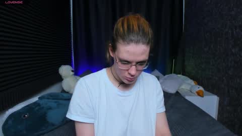 Kiki online show from 02-13-25, 02:31