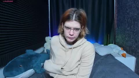 Kiki online show from 02-15-25, 10:11