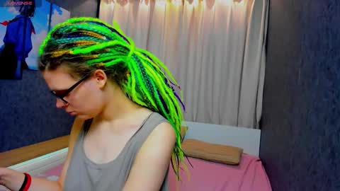 Kiki online show from 10-03-25, 10:01