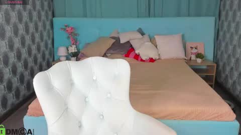 Snapshot of kiki_shanel chatting on 05-15-26, 01:23 Kiki online show from 05-15-26, 01:23