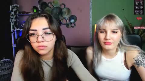 Snapshot of kiki_swan chatting on 12-04-25, 06:55 kiki_swan online show from 12-04-25, 06:55