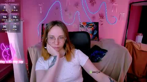 Snapshot of kiki_swan chatting on 05-26-26, 06:09 kiki_swan online show from 05-26-26, 06:09