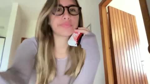 kikibae2 online show from 02-25-25, 07:52