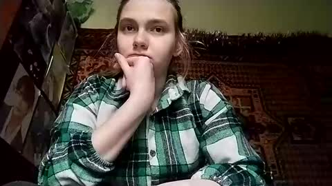 Snapshot of kikibang_ chatting on 12-22-25, 08:11 kikibang_ online show from 12-22-25, 08:11