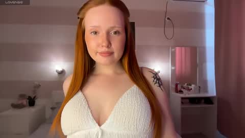 Snapshot of kikiborn chatting on 05-19-26, 07:15 Kiki online show from 05-19-26, 07:15