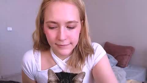 Snapshot of kikikarma chatting on 03-06-26, 02:02 kikikarma online show from 03-06-26, 02:02