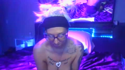 kikilovespartylights online show from 02-18-25, 12:06