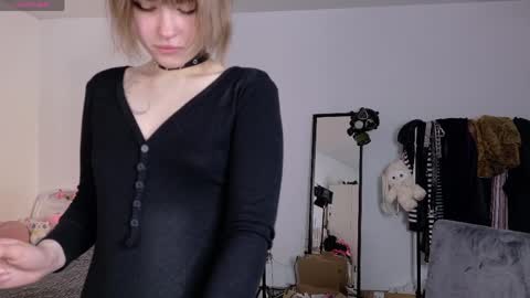 Kiki online show from 05-13-26, 09:50