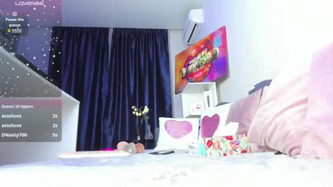 Snapshot of kikiolovely chatting on 02-06-25, 12:54 Kiki online show from 02-06-25, 12:54