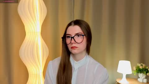 Snapshot of kileymith chatting on 11-28-25, 06:27 ZofiaLiya online show from 11-28-25, 06:27