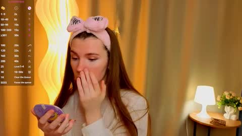 Snapshot of kileymith chatting on 12-03-25, 06:32 ZofiaLiya online show from 12-03-25, 06:32