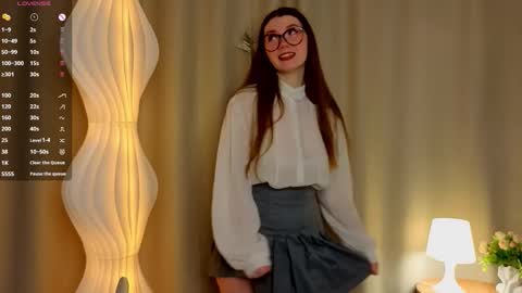 Snapshot of kileymith chatting on 12-04-25, 06:34 ZofiaLiya online show from 12-04-25, 06:34