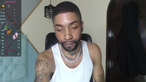Snapshot of kilian_xx chatting on 12-15-24, 04:37 Kilian xxx online show from 12-15-24, 04:37