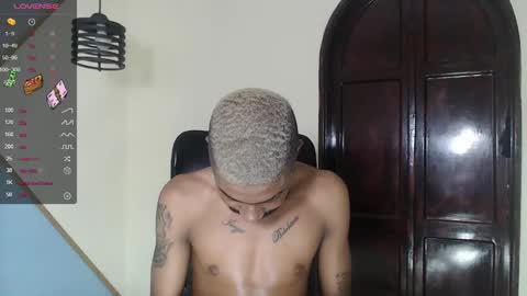 Snapshot of kilian_xx chatting on 12-30-24, 04:40 Kilian xxx online show from 12-30-24, 04:40
