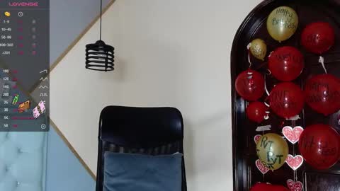 Snapshot of kilian_xx chatting on 02-17-25, 03:09 Kilian xxx online show from 02-17-25, 03:09