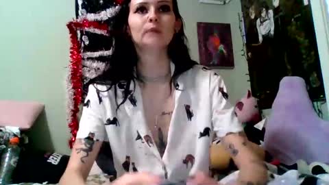 Kat 3 online show from 12-15-25, 10:36