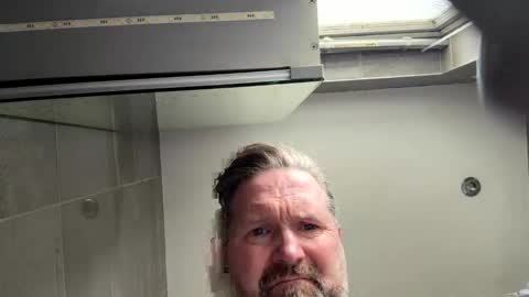 William online show from 03-26-26, 03:17