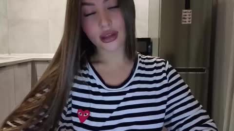 Snapshot of killer__girls chatting on 01-12-26, 08:25 EvaAnna online show from 01-12-26, 08:25