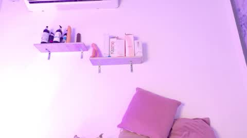 Snapshot of kim_baker1 chatting on 10-17-25, 08:55 kim online show from 10-17-25, 08:55