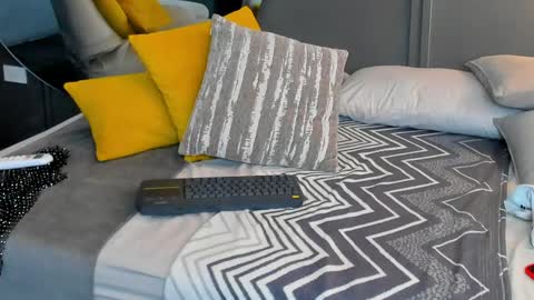 Kim online show from 12-30-24, 04:08