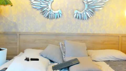 Kim online show from 02-12-25, 04:11