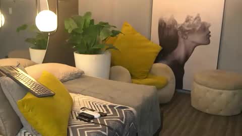 Kim online show from 04-01-26, 01:01