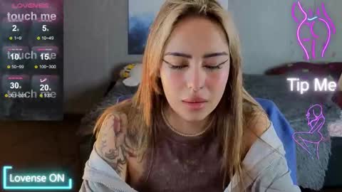 Kim online show from 10-28-25, 05:22