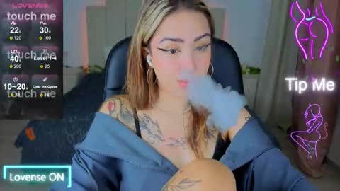 Kim online show from 11-12-25, 05:19