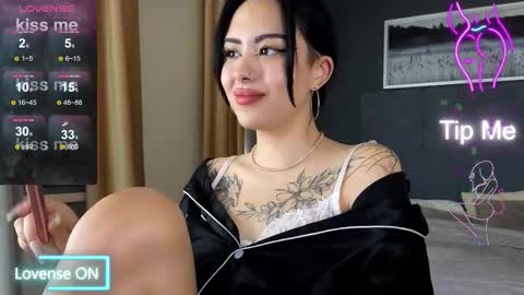 Kim online show from 12-14-25, 08:52