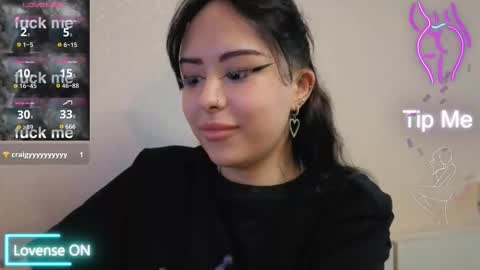 Snapshot of kim_brownie chatting on 02-10-26, 07:01 Kim online show from 02-10-26, 07:01