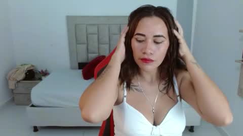 Snapshot of kim_fiori chatting on 11-27-25, 08:00 Kimberly online show from 11-27-25, 08:00