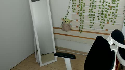 Kim online show from 09-22-25, 06:37