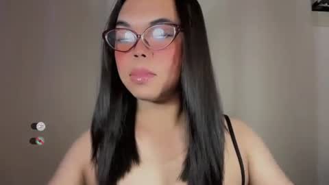 Snapshot of kim_kyile chatting on 11-28-25, 08:44 KYLIE online show from 11-28-25, 08:44