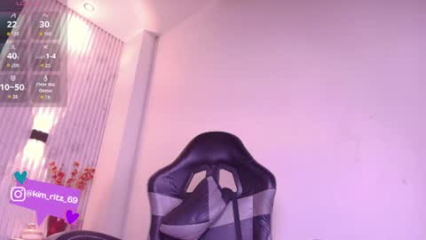 Snapshot of kim_ritz chatting on 06-14-26, 02:24 Kim online show from 06-14-26, 02:24