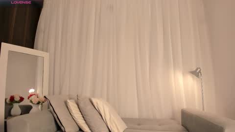 Kim online show from 12-04-25, 01:31