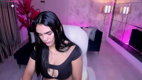 Snapshot of kim_stonee_ chatting on 06-19-26, 07:17 Kim online show from 06-19-26, 07:17