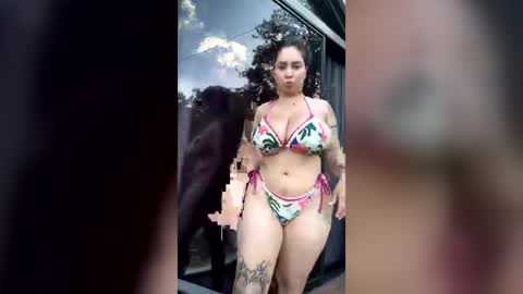 Snapshot of kim_velez chatting on 06-14-26, 10:45 Kim Velez SCORE Girl online show from 06-14-26, 10:45