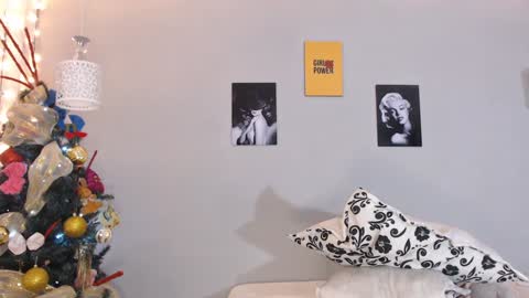 Kim  Yuk online show from 12-19-24, 01:39