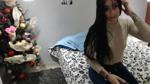 Kim  Yuk online show from 12-21-24, 05:40