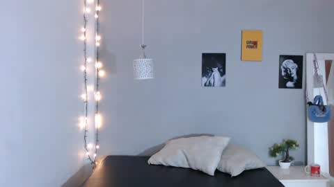 Kim  Yuk online show from 01-14-25, 01:26